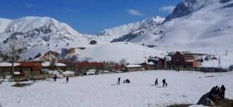 Antalya Zirvesinde 2020 ilk kar yağdı ve sahiller henüz yaz