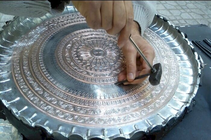 Ahameniş döneminden kalma binlerce yıldır ayakta duran sanat Metal oymacılık