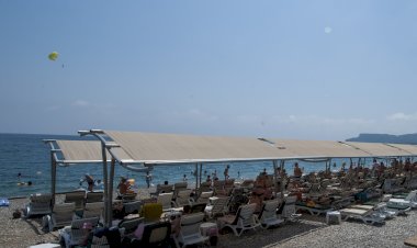 Sahil, Noel tatillerinde 1.25 milyon geceleme kaydetti, ancak çoğu otel odası boş kaldı