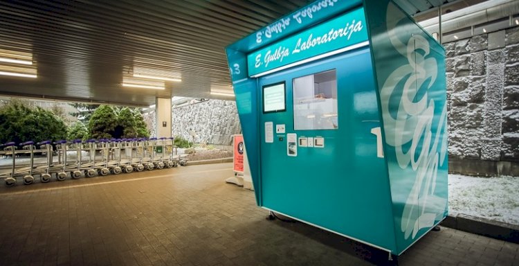 Riga Havaalanı'nda temassız bir Covid-19 test noktası faaliyete başladı